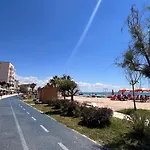 Mikael Sea View *