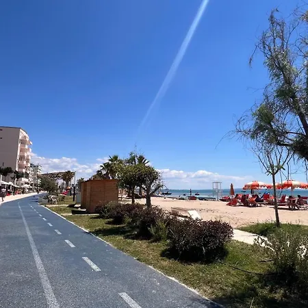 Mikael Sea View *