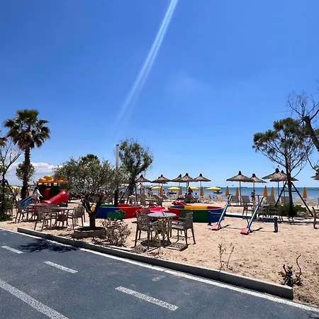 Mikael Sea View