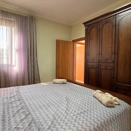 Mikael Sea View Дуррес