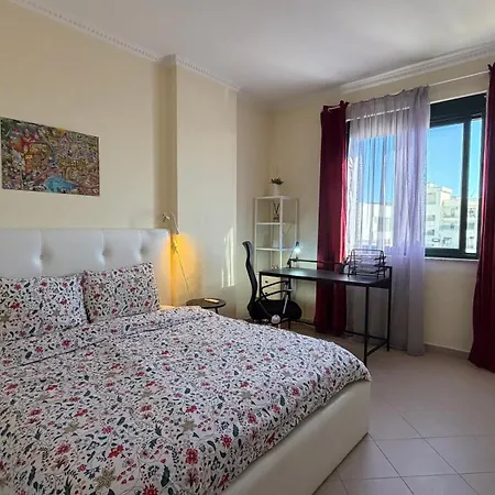 Mikael Sea View Apartmán *